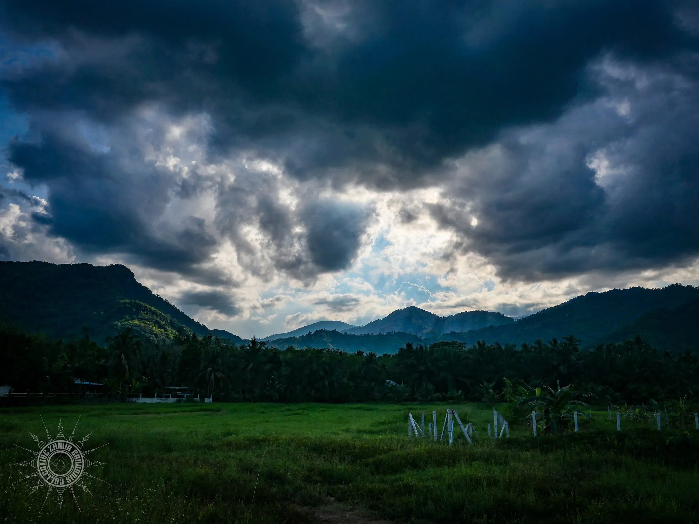 Khiriwong, meaning ‘encircled by mountains’ in Sankkrit
